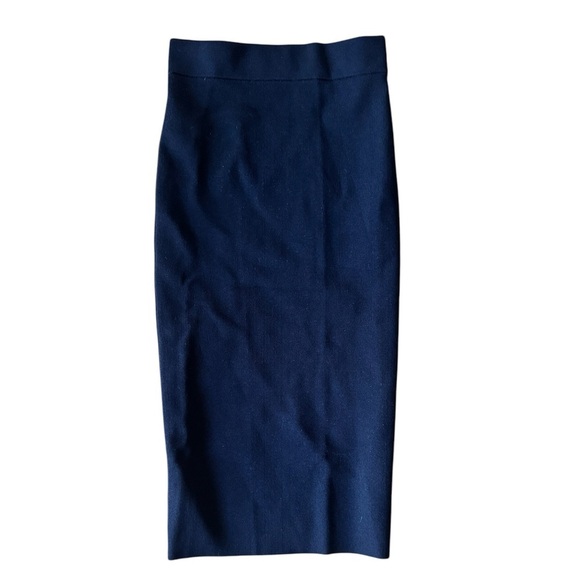 Aritzia Dresses & Skirts - Aritzia Babaton XS Black Stretch Knit Skirt Solid